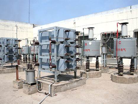 高壓動(dòng)態(tài)無(wú)功補(bǔ)償裝置1 高壓動(dòng)態(tài)無(wú)功補(bǔ)償裝置1